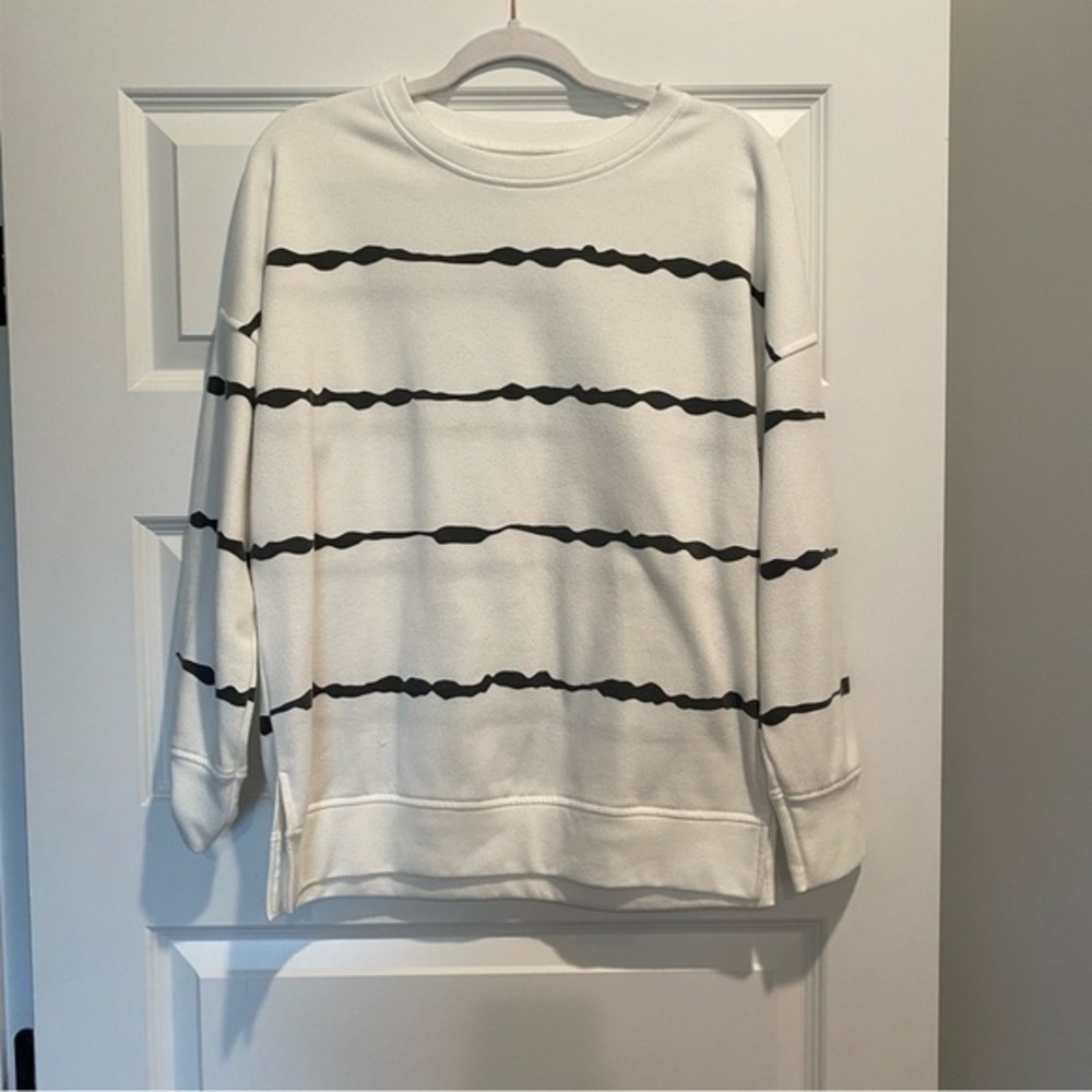 Women’s medium sweatshirt